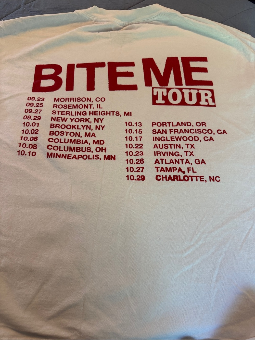 Renee Rapp Tour Tee - Picture 2 of 2